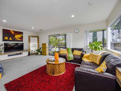 11 Peguero Place, Totara Heights