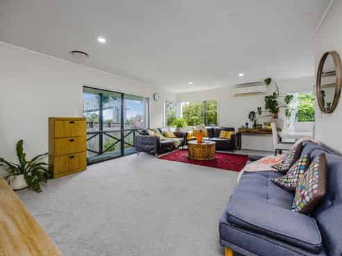 11 Peguero Place, Totara Heights