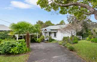 44 Grassmere Road, Henderson Valley