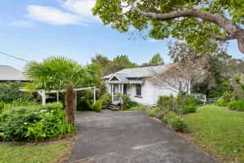 44 Grassmere Road, Henderson Valley