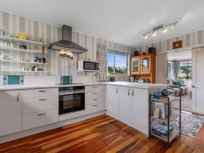 9 Sharyn Place, Brookfield