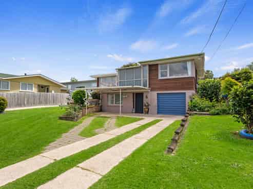 9 Sharyn Place, Brookfield