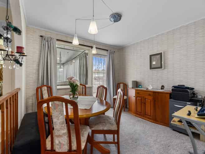 9 Sharyn Place, Brookfield