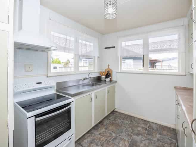 10 Byron Road, Enderley