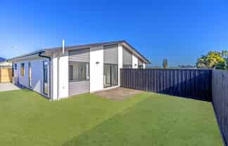 12 Hunia Place, Yaldhurst