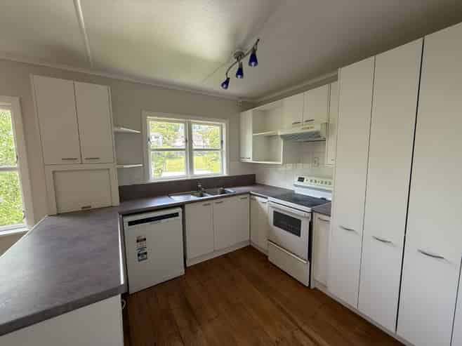 136 Broderick Street , Johnsonville