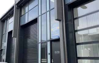 SMALL, SWEET WARHOUSE / SHOWROOM
