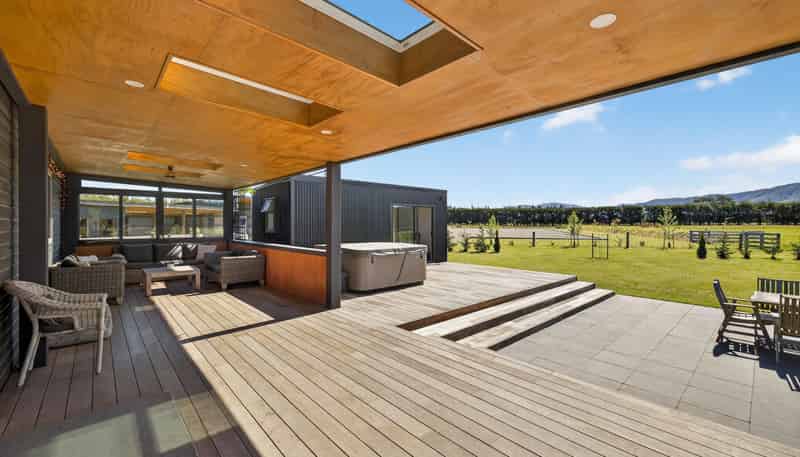 449 Ashley Road, Cust