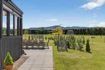 449 Ashley Road, Cust