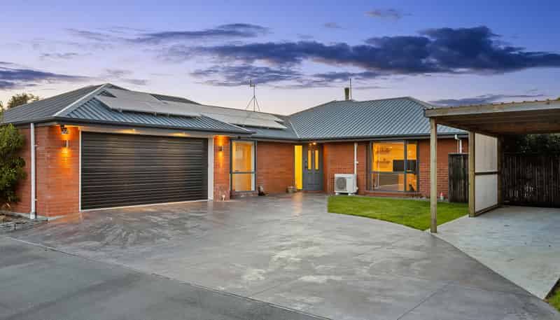 15 Bunting Place, Woodend