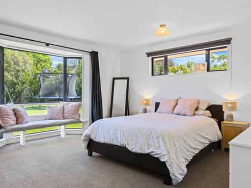 15 Bunting Place, Woodend