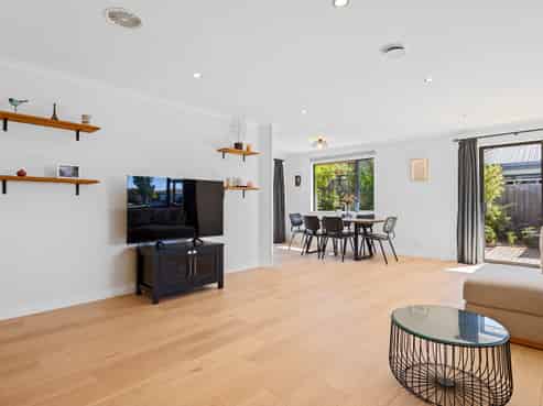 15 Bunting Place, Woodend