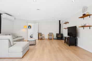 15 Bunting Place, Woodend