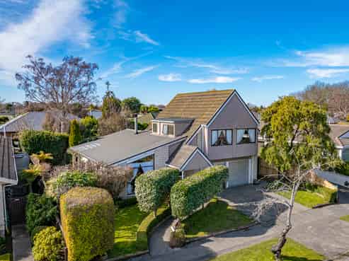 54 Ambleside Drive, Burnside