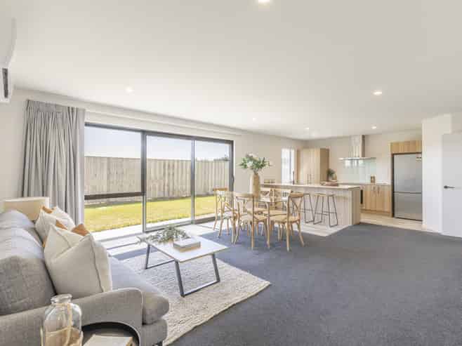 157 Faringdon Boulevard, Rolleston