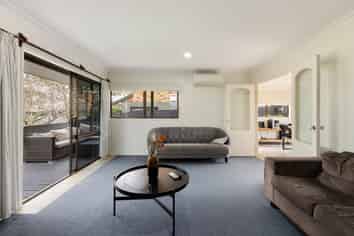 43 Lachlan Drive, Dinsdale