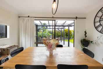 43 Lachlan Drive, Dinsdale