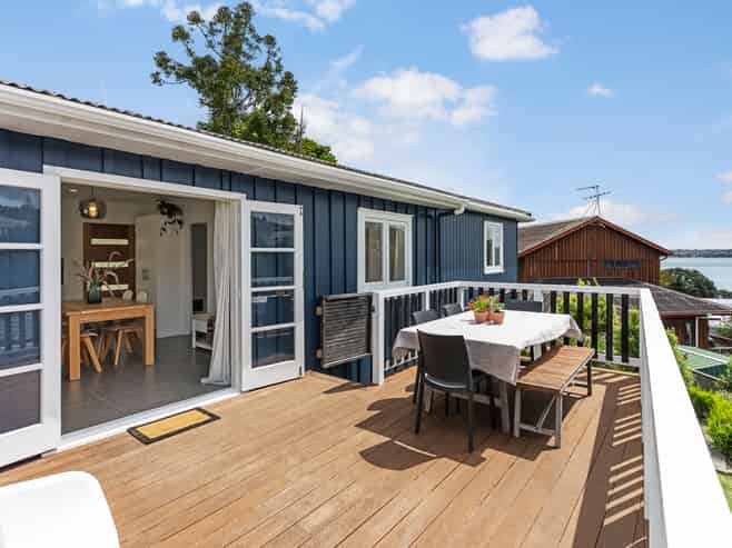 101 Island Bay Road, Beach Haven