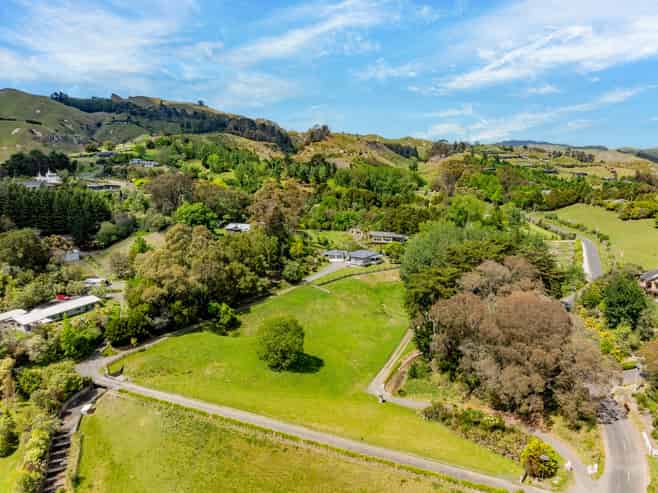 137 Tauroa Road, Havelock North