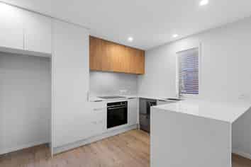 D/73 Cornwall Street , Saint Albans