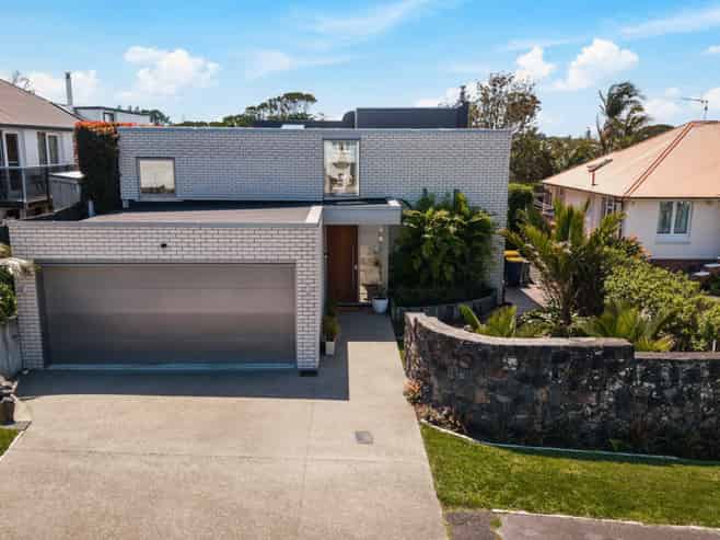 12 Empire Road, Devonport