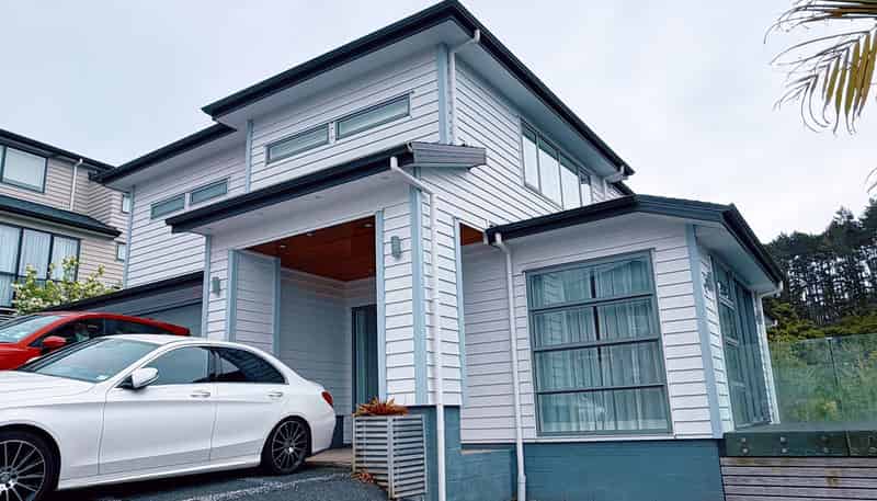 36 Golden Morning Drive, Albany Heights