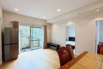 36 Golden Morning Drive, Albany Heights