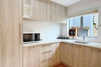 36 Golden Morning Drive, Albany Heights