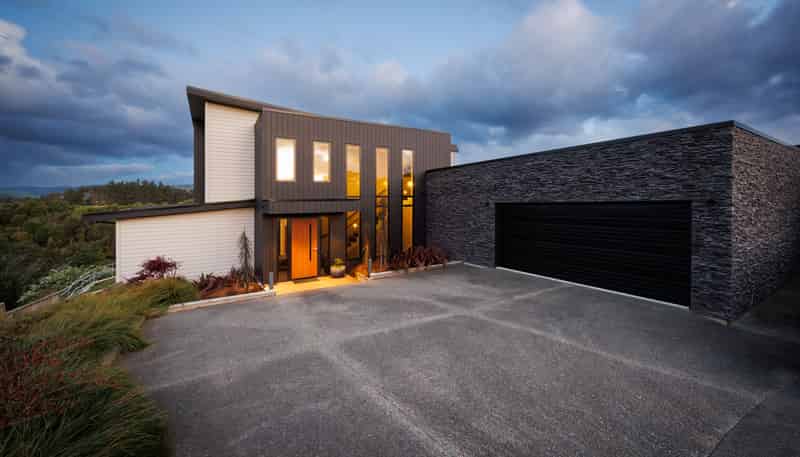 10 Coutts Way, Fitzherbert