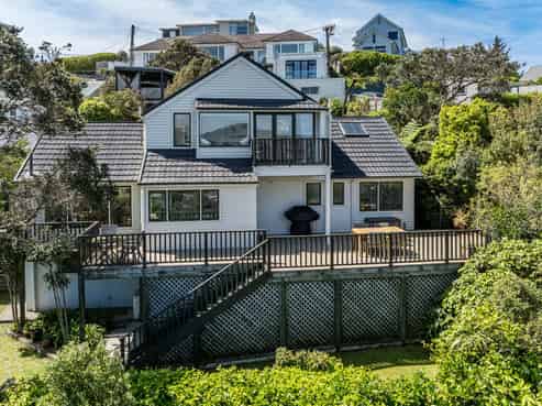 4 Clive Road, Khandallah