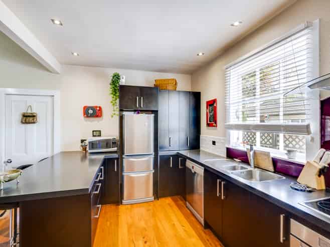 707a Queen Street East, Parkvale