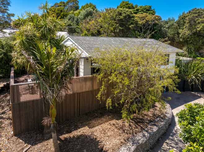 56 Jellicoe Parade, Surfdale