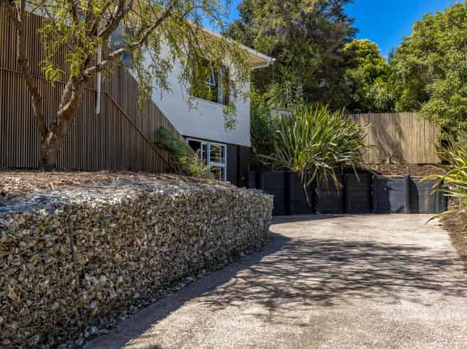 56 Jellicoe Parade, Surfdale