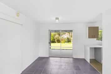 8 Walter Strevens Drive, Conifer Grove