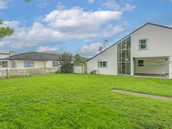 12C Kimbolton Road, Feilding