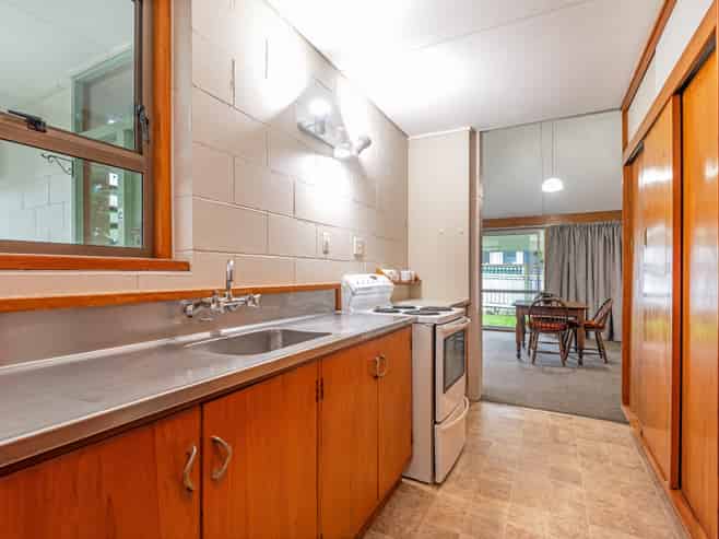 12C Kimbolton Road, Feilding