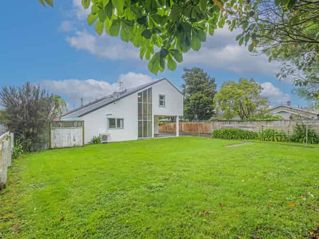 12C Kimbolton Road, Feilding