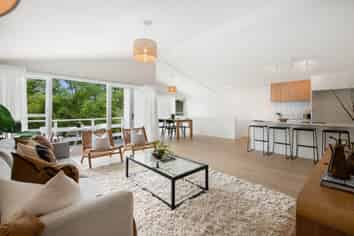 46 Lawrence Crescent, Hillpark