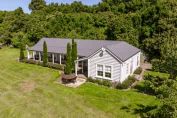 Lacewood - Historic Venue & Accommodation