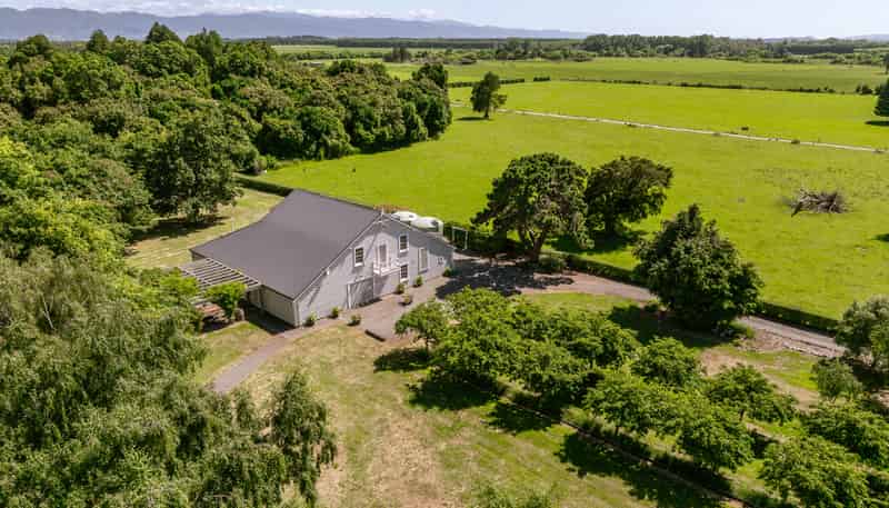 2111 Kahutara Road, Martinborough