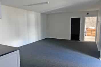 MODERN, VERSATILE UNIT IN THE HEART OF ALBANY
