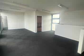 MODERN, VERSATILE UNIT IN THE HEART OF ALBANY
