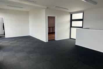 MODERN, VERSATILE UNIT IN THE HEART OF ALBANY
