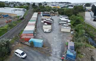 LARGE YARD - HEAVY INDUSTRY ZONED
