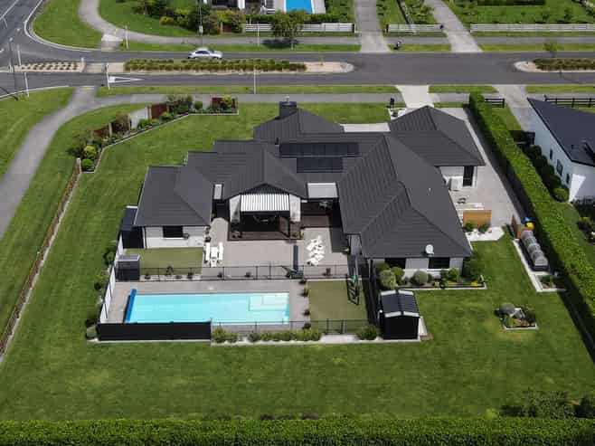 2 Alan Livingston Drive, Cambridge