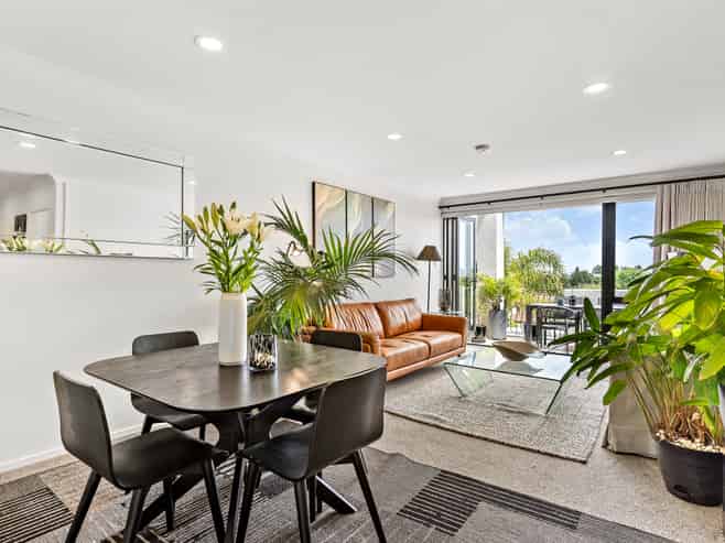 11/5 Monte Cassino Place, Birkdale