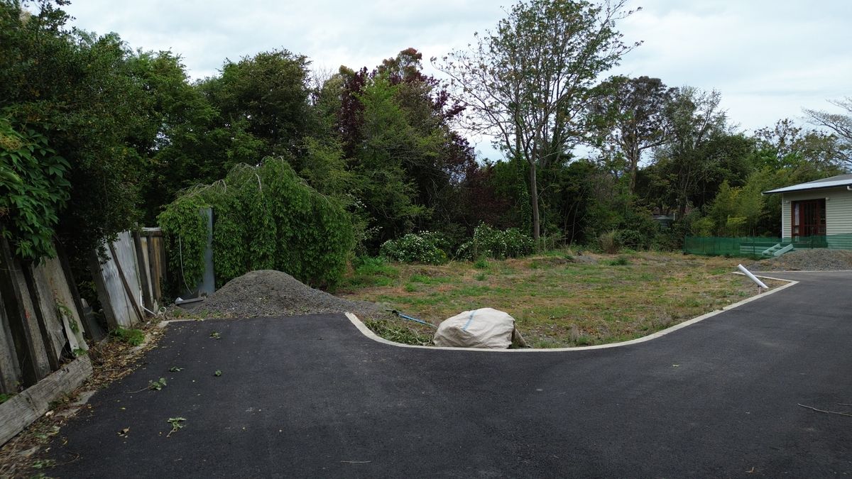 Prime Section Near Village - Ansicht 2