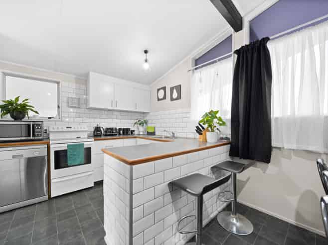 1 Leeds Place, Masterton