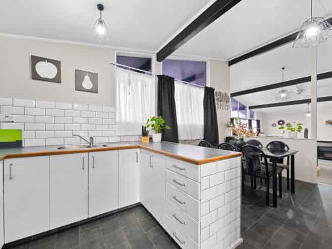 1 Leeds Place, Masterton