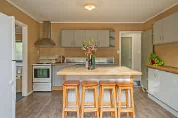 9B Hannan Rd, Whitianga